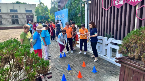 东启网 昆仑健康保险上海分公司积极开展2025年“金融教育宣传周”活动——非遗赋能筑牢多元群体安全防线